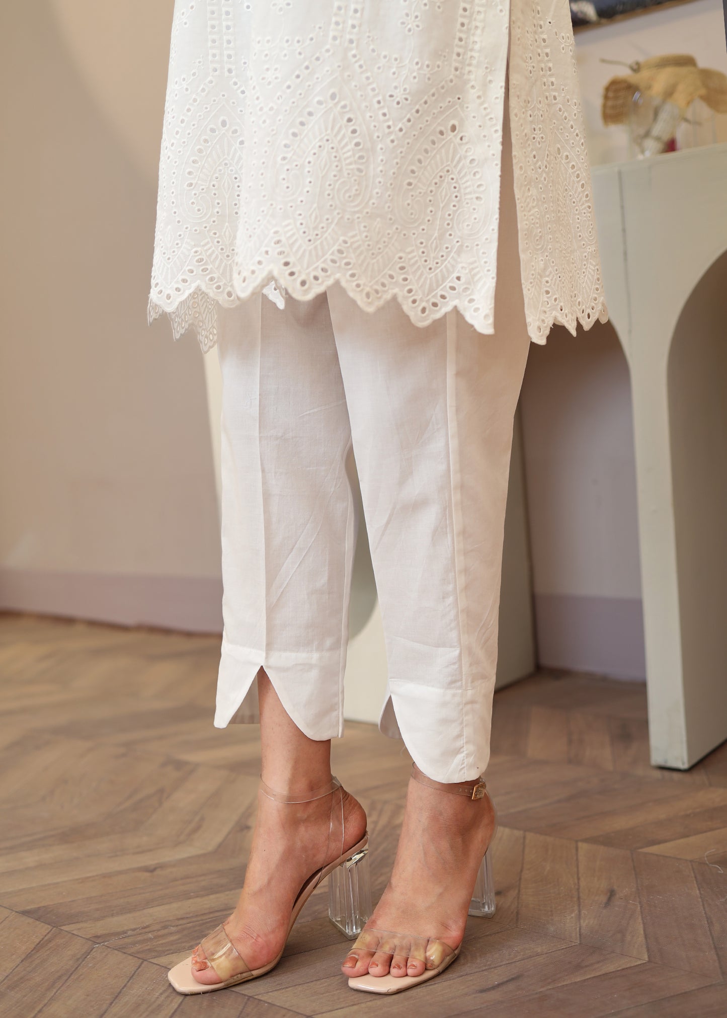White Schiffli 2 PC